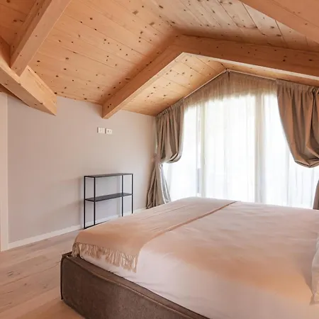 Dorato Luxury - View Hotel apartamentowy Colico