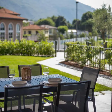 Dorato Luxury - View Apartmanhotel Colico