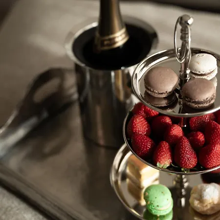 Dorato Luxury - View Aparthotel Colico