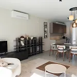 Dorato Luxury - View Apartahotel Colico