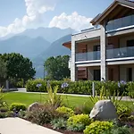 Dorato Luxury - View Apartahotel Colico